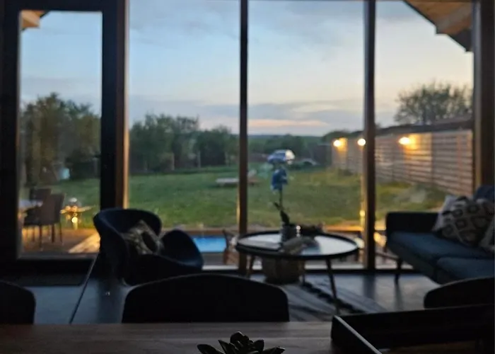 Selya - Private Pool & Mountain View Villa Selyanin